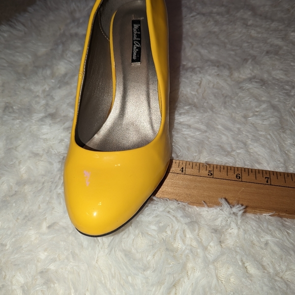 Michael Antonio yellow heels - Picture 9 of 15